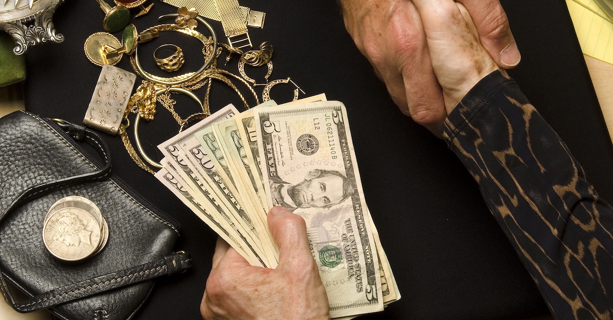 How to Help Your Parents Sell Their Valuables Before Moving to Senior Living